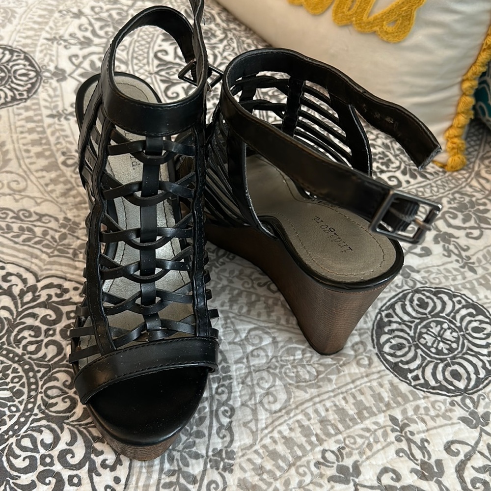 Black summer wedges